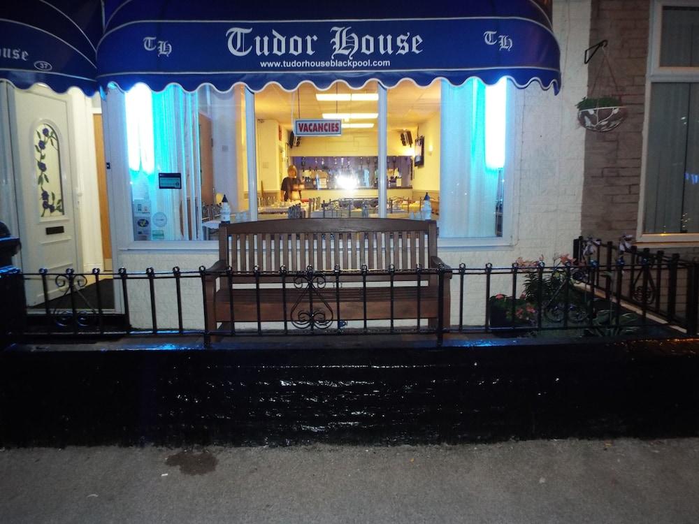 Tudor House Blackpool Exterior photo